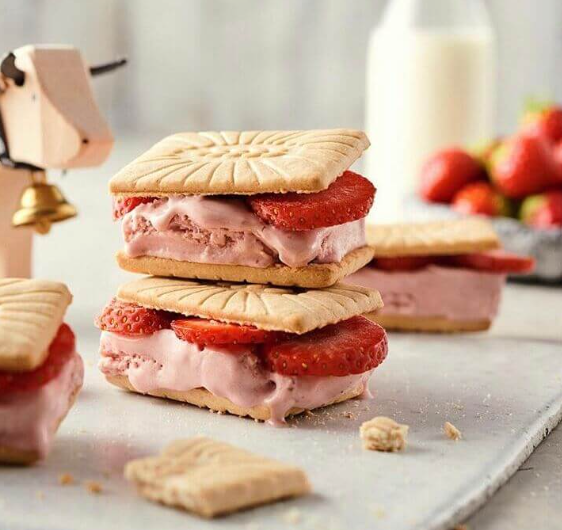 Strawberry sandwich ice cream with Holle Organic Spelt Biscuits